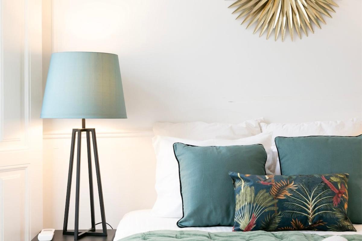 Exquisite 2bdr Flat With Balcony In Lisbon's Heart Apartamento Lisboa